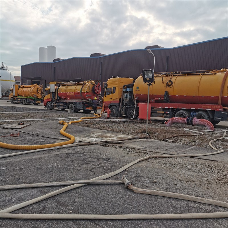 兰陵污水池清理